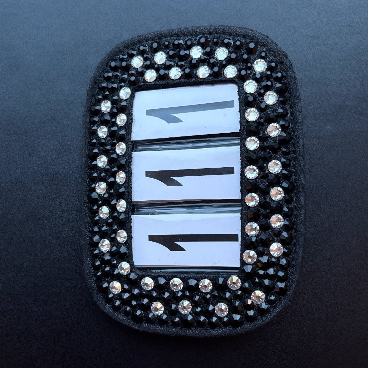 Exclusieve startnummer Diamond in Jet - The House of Dressage