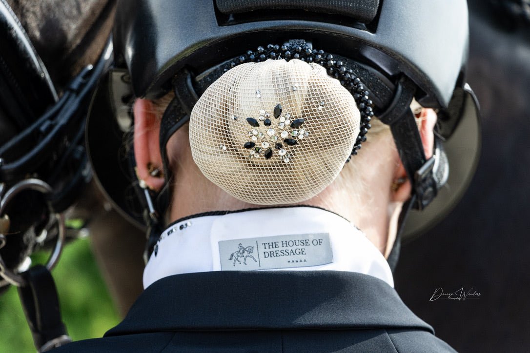 Knotnet blond - The House of Dressage