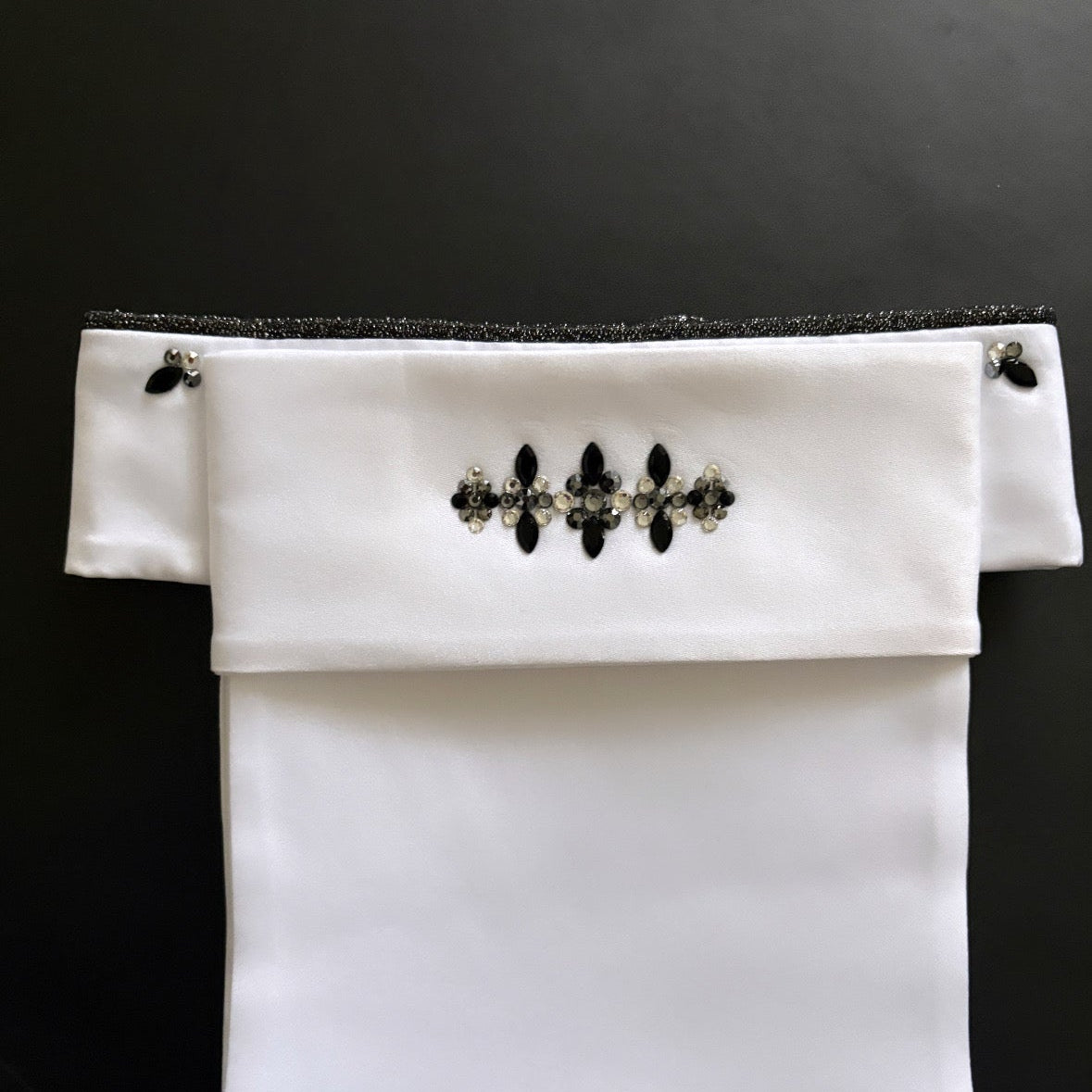 * Plastron Aurora in Jet - The House of Dressage