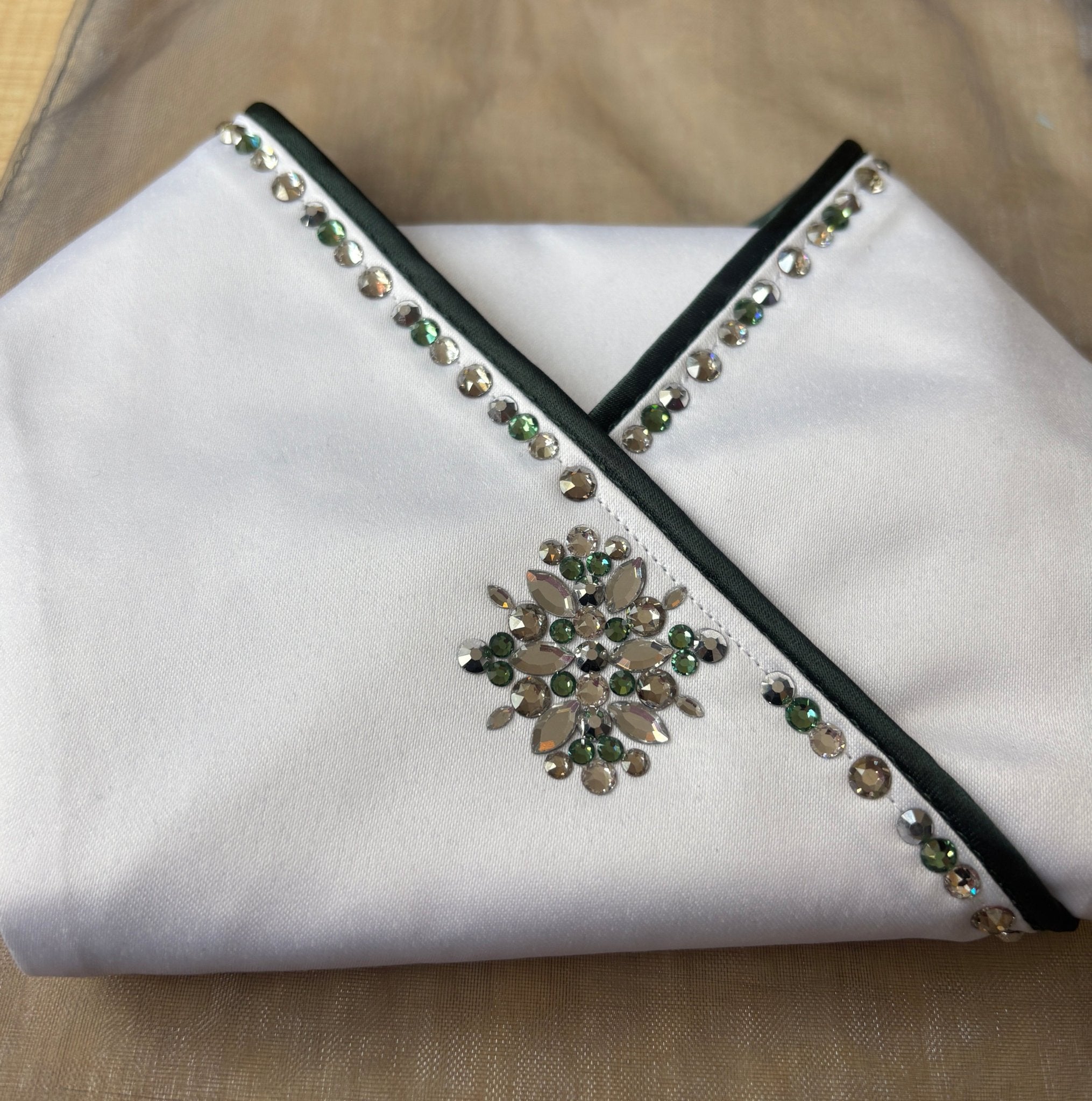 Plastron Starlight in Ernite green (kids) - The House of Dressage